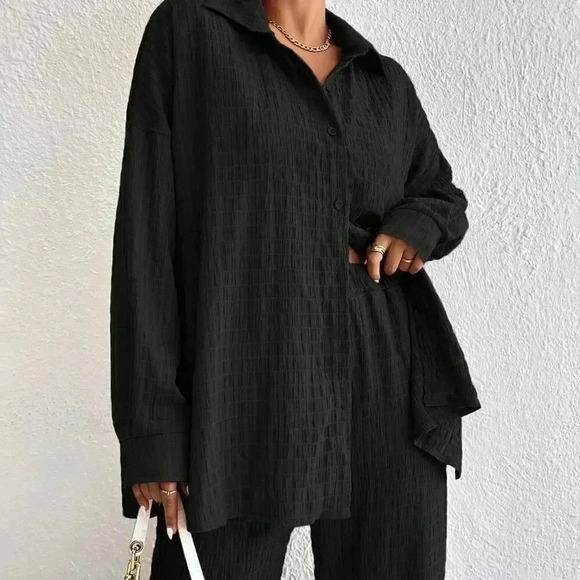 Black Casual Women's Solid Drop Shoulder Shirt & Wide Leg Pants - Picture 4 of 6